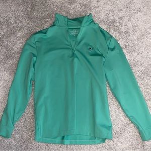 Small green vineyard vines quarter zip